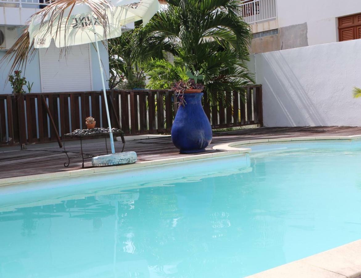 Bed & Breakfast 6 Suites Piscine Et Plage Pointe Faula Le Vauclin Exterior foto