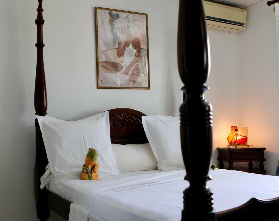Bed & Breakfast 6 Suites Piscine Et Plage Pointe Faula Le Vauclin Exterior foto