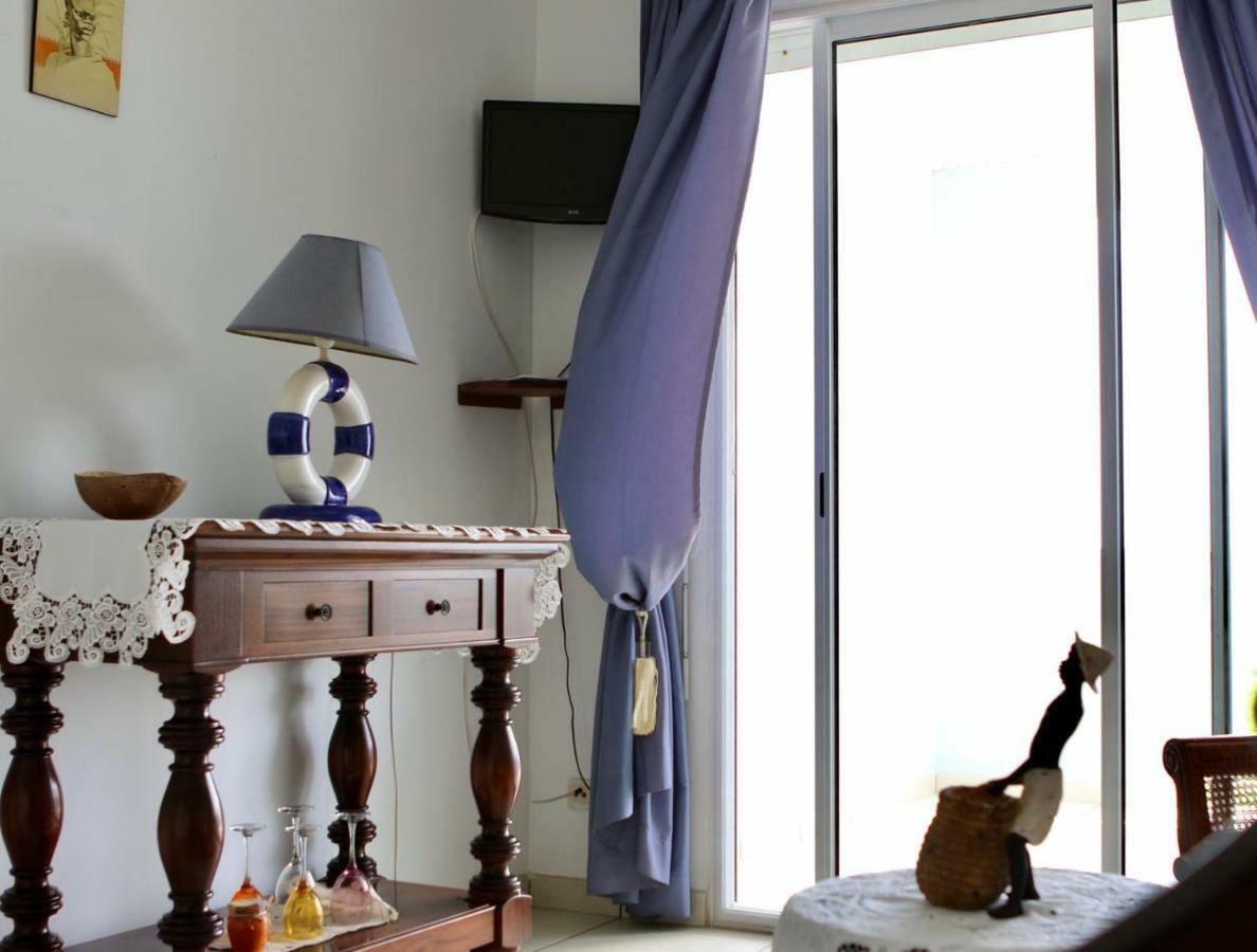 Bed & Breakfast 6 Suites Piscine Et Plage Pointe Faula Le Vauclin Exterior foto
